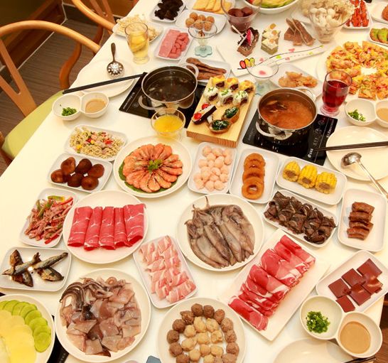 火锅加自助丰盛大餐