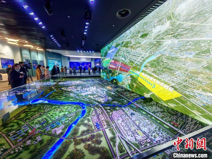 山东济南厚植科技“范儿”产业提前布局引领经济发展