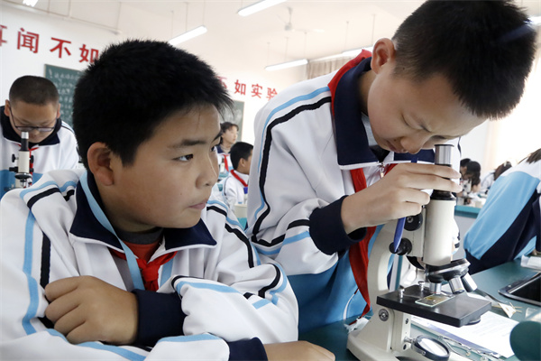 东营市东营区教育局2021年"联片集团互助式"教学视导在东营区二中片区